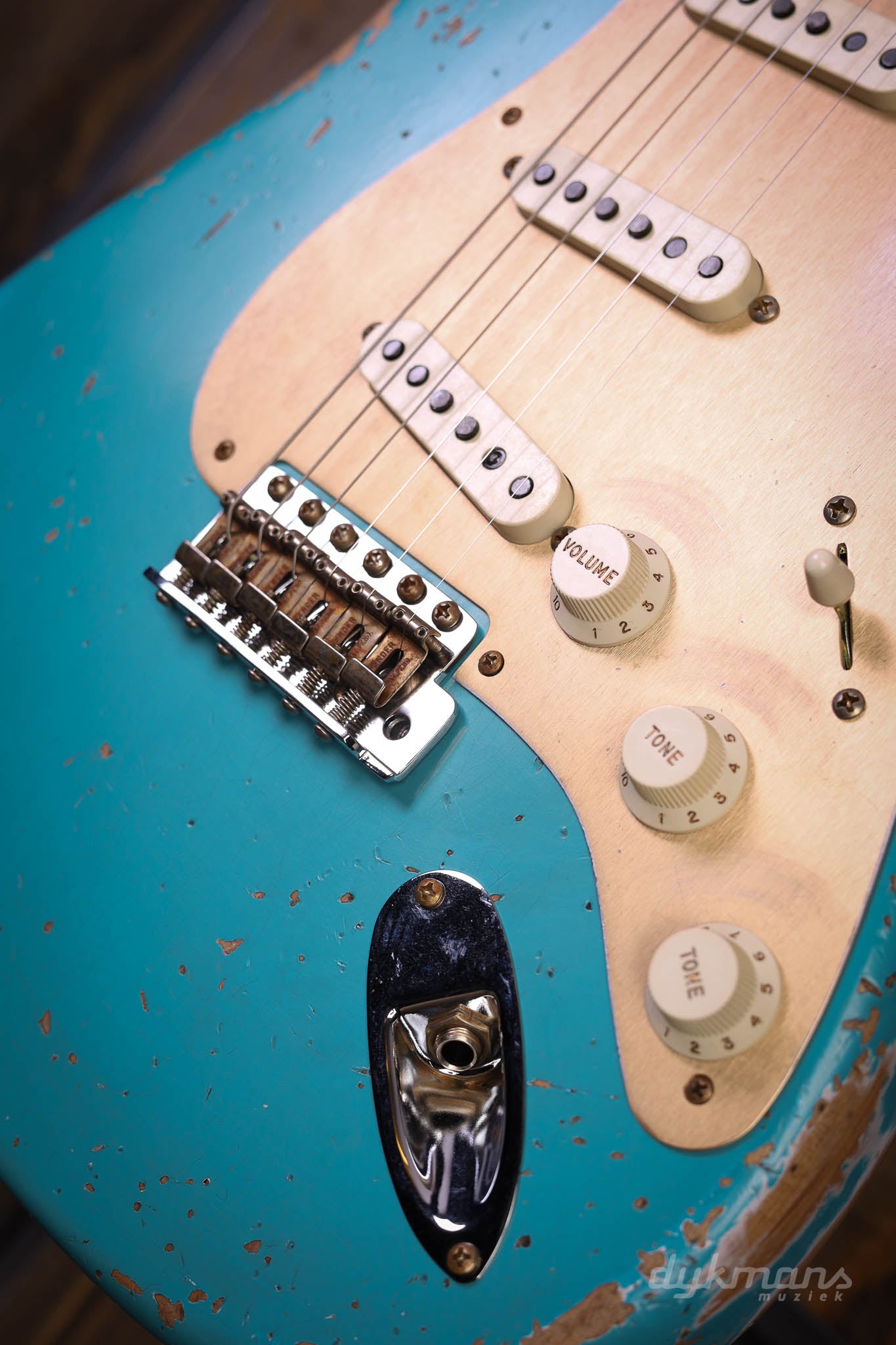 Fender Custom Shop LTD '58 Stratocaster Heavy Relic, Super Faded Aged Taos  Turquoise