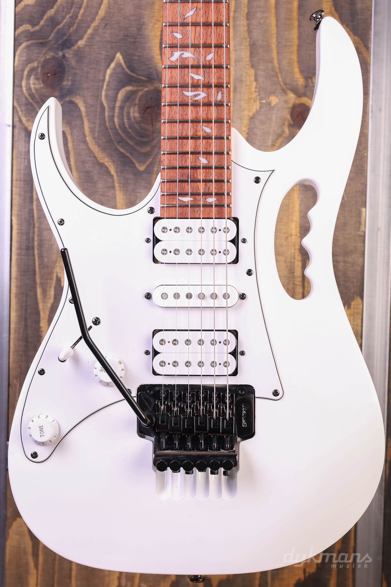 Ibanez jem jr second outlet hand