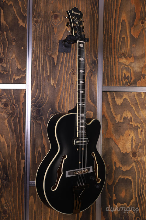 Ibanez PM3C Black Low Gloss Pat Metheny