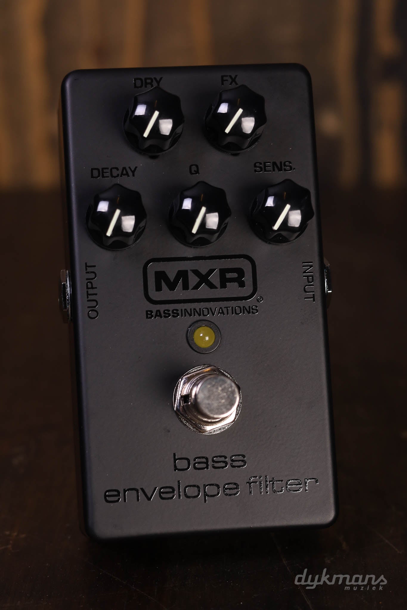 MXR M82 Bass Envelope Filter Blackout Edition – Dijkmans Muziek