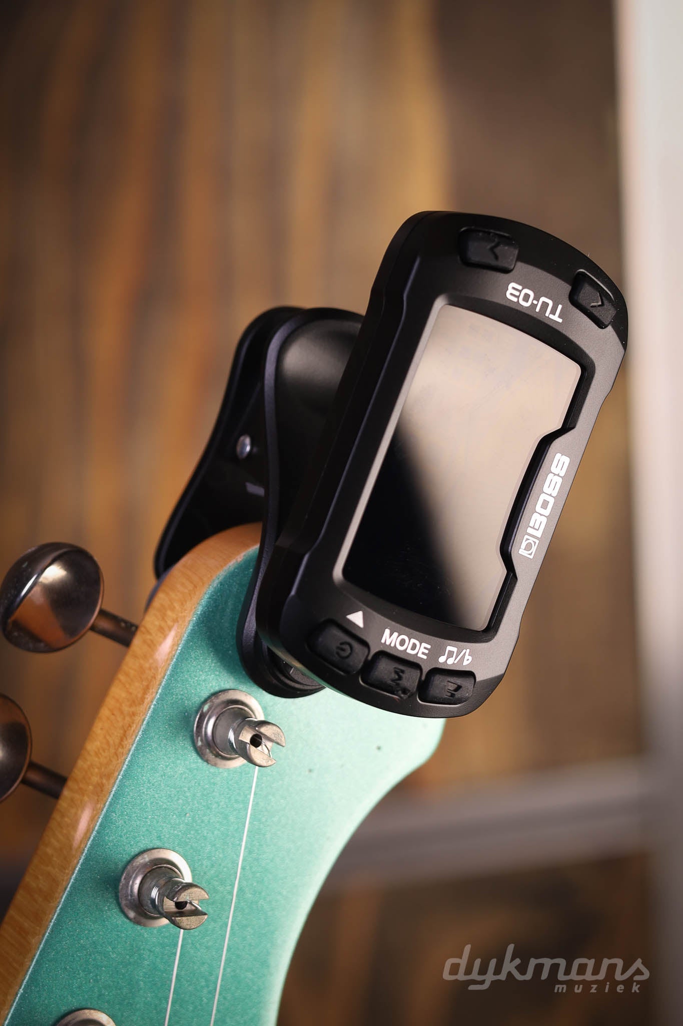 BOSS TU-03 CLIP-ON TUNER METRONOME ギター ベースクリップチューナー