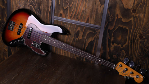 Fender American Professional II Jazz Bass 3-tone sunburst