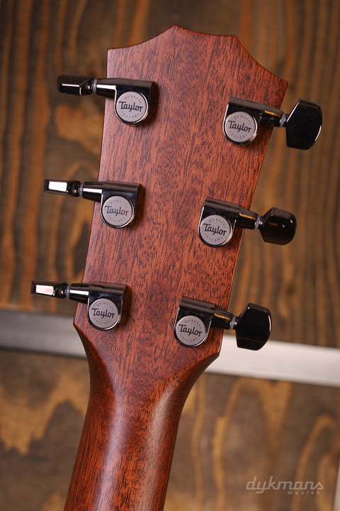 Taylor 812e + Free Taylor Strap!