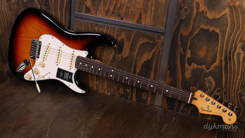 Fender Player II Stratocaster 3-Color Sunburst