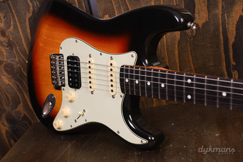 Del-Tone 60’s S-Style 3-Tone Sunburst