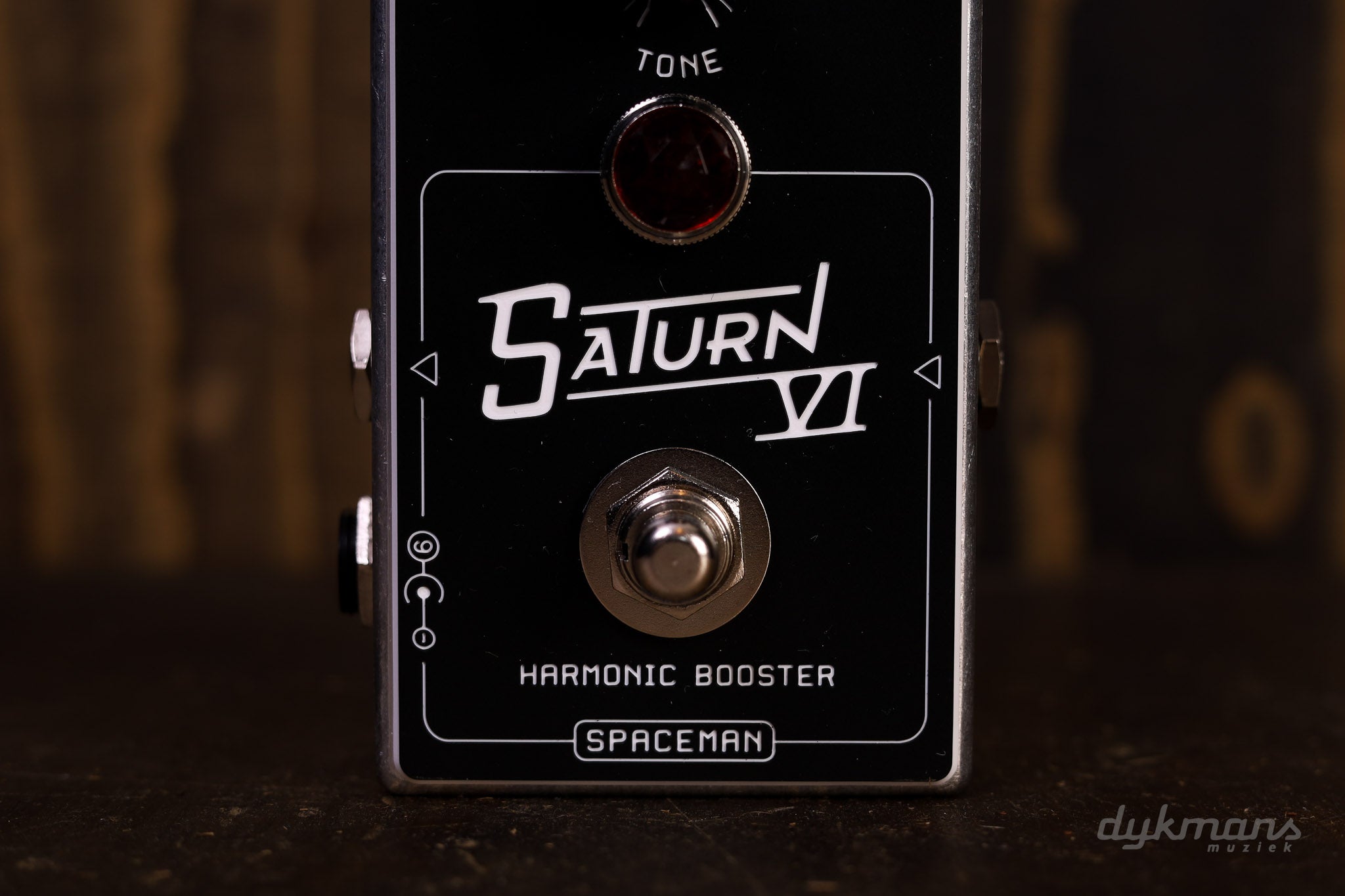 Spaceman Effects Saturn VI Harmonic Booster Silver – Dijkmans Muziek