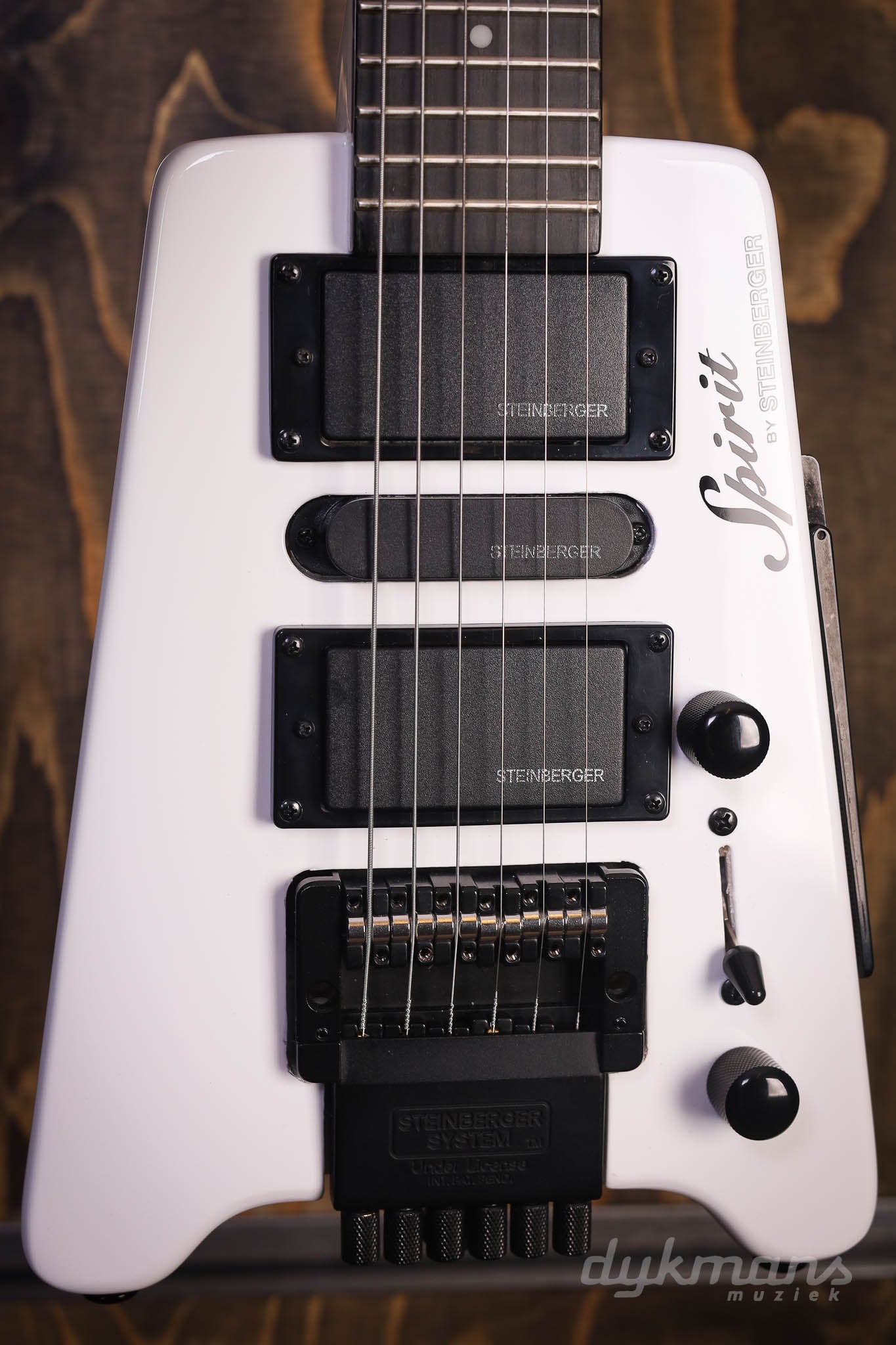 Steinberger Spirit GT-Pro Deluxe White – Dijkmans Muziek